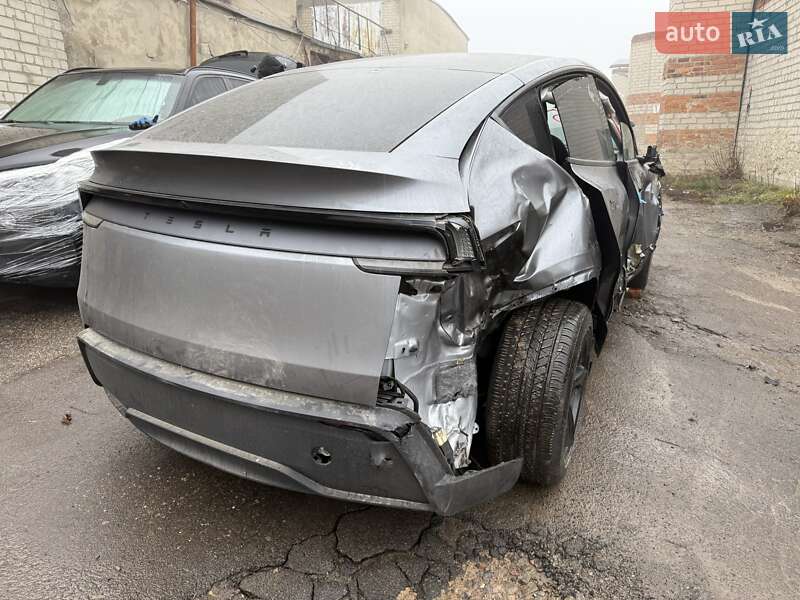Внедорожник / Кроссовер Tesla Model Y 2025 в Харькове фото 13 Внедорожник / Кроссовер Tesla Model Y 2025 в Харькове