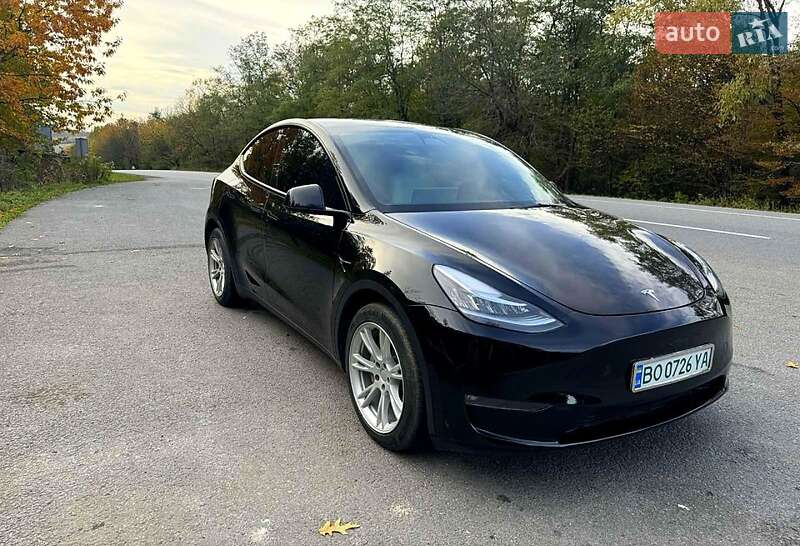 Tesla Model Y 2022