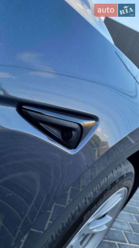 Позашляховик / Кросовер Tesla Model Y 2023 в Полтаві