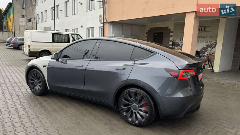 Внедорожник / Кроссовер Tesla Model Y 2021 в Луцке