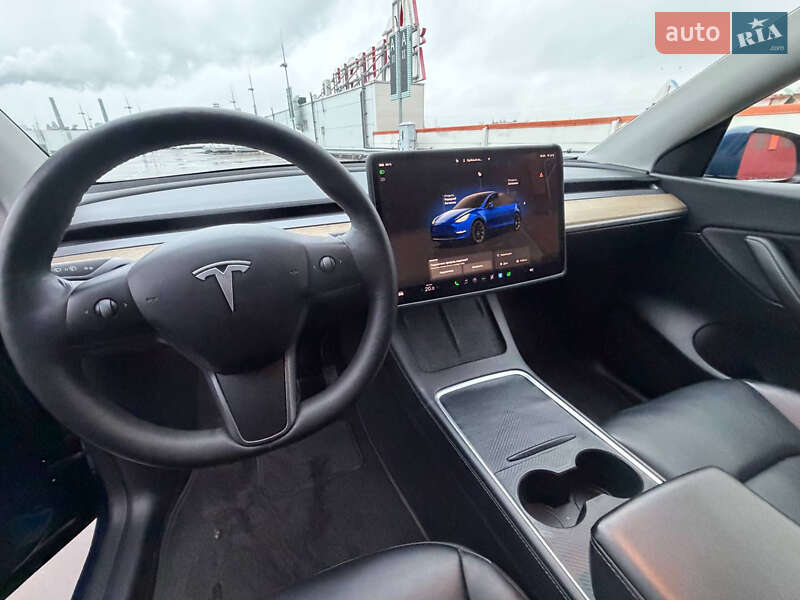 Внедорожник / Кроссовер Tesla Model Y 2022 в Киеве
