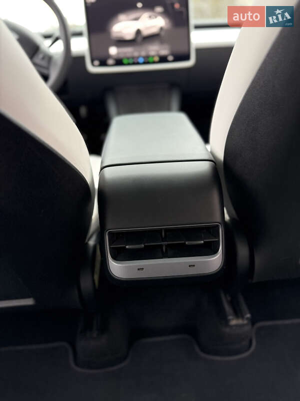 Внедорожник / Кроссовер Tesla Model Y 2024 в Стрые фото 26 Внедорожник / Кроссовер Tesla Model Y 2024 в Стрые