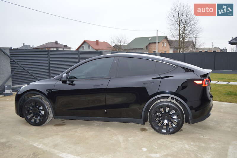 Внедорожник / Кроссовер Tesla Model Y 2022 в Ивано-Франковске