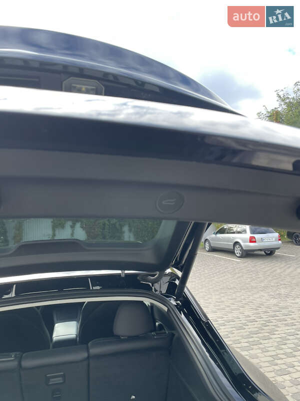 Внедорожник / Кроссовер Tesla Model Y 2022 в Ивано-Франковске