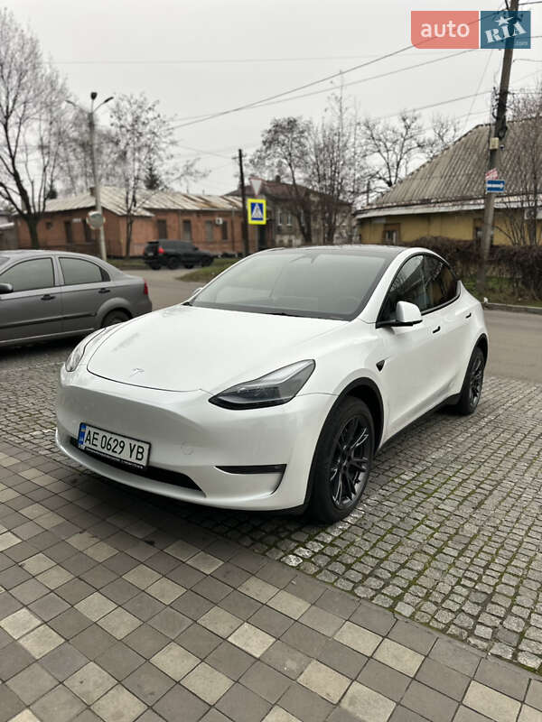 Позашляховик / Кросовер Tesla Model Y 2024 в Дніпрі