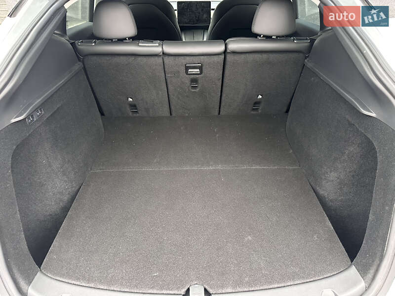 Позашляховик / Кросовер Tesla Model Y 2024 в Дніпрі