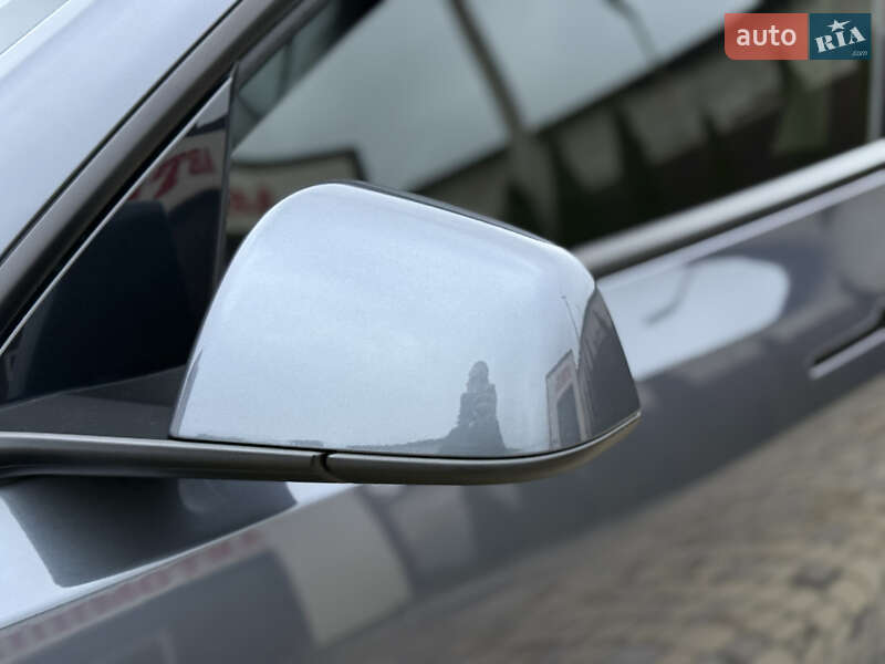 Внедорожник / Кроссовер Tesla Model Y 2023 в Тернополе