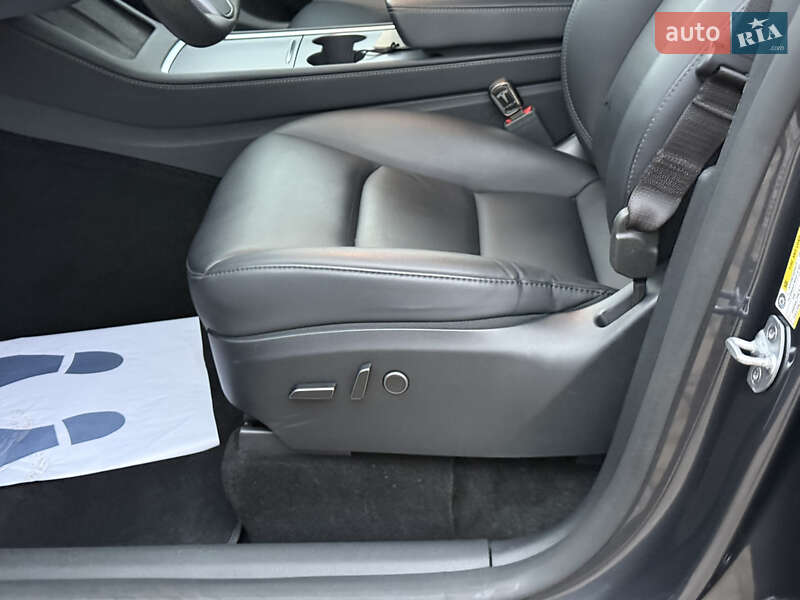 Внедорожник / Кроссовер Tesla Model Y 2023 в Тернополе