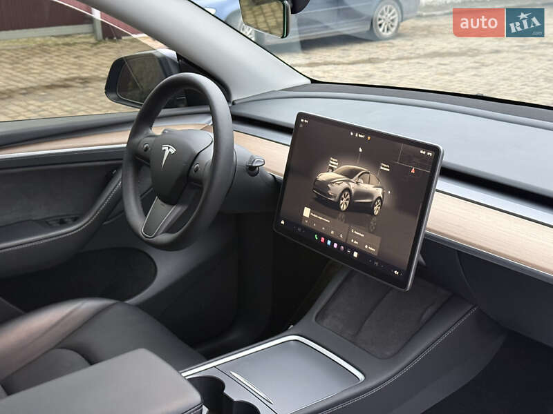Внедорожник / Кроссовер Tesla Model Y 2023 в Тернополе