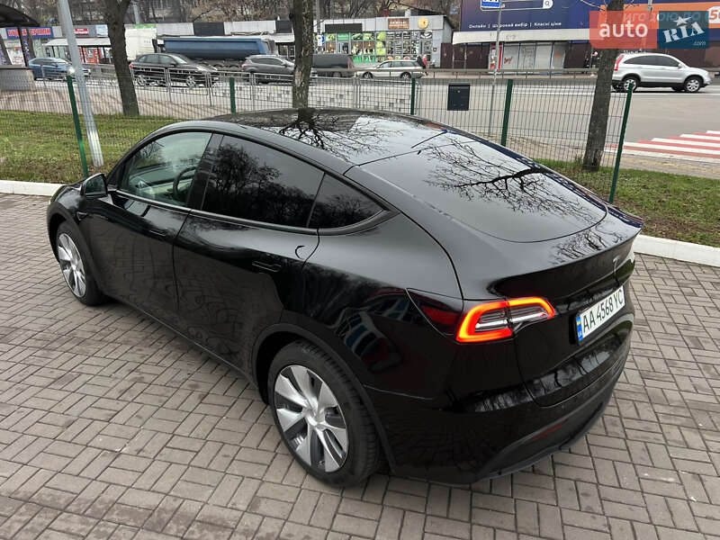 Внедорожник / Кроссовер Tesla Model Y 2022 в Киеве