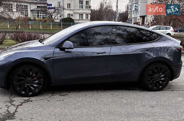 Внедорожник / Кроссовер Tesla Model Y 2022 в Киеве