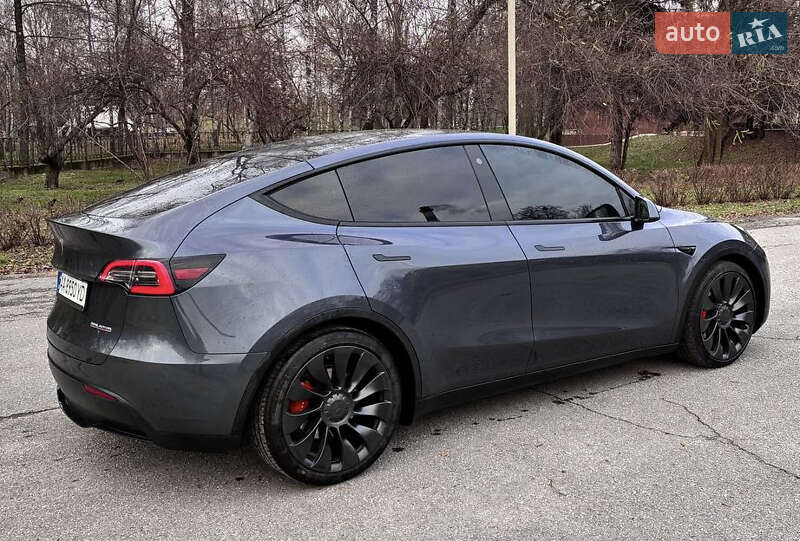 Внедорожник / Кроссовер Tesla Model Y 2022 в Киеве фото 4 Внедорожник / Кроссовер Tesla Model Y 2022 в Киеве