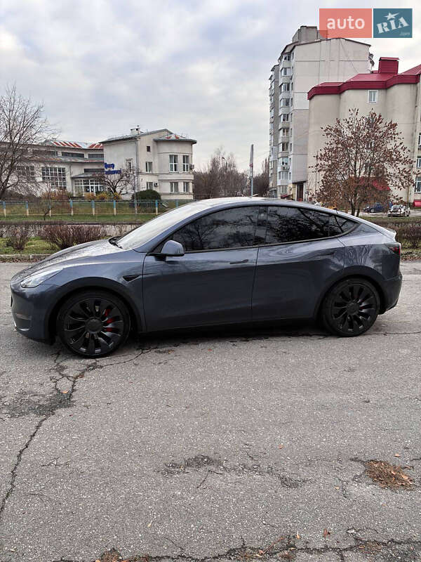 Внедорожник / Кроссовер Tesla Model Y 2022 в Киеве фото 10 Внедорожник / Кроссовер Tesla Model Y 2022 в Киеве