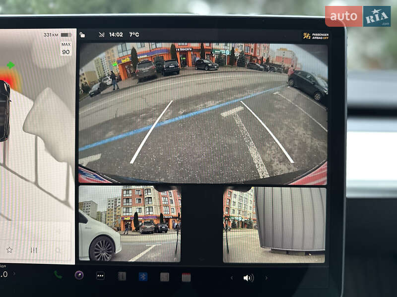 Внедорожник / Кроссовер Tesla Model Y 2023 в Ровно