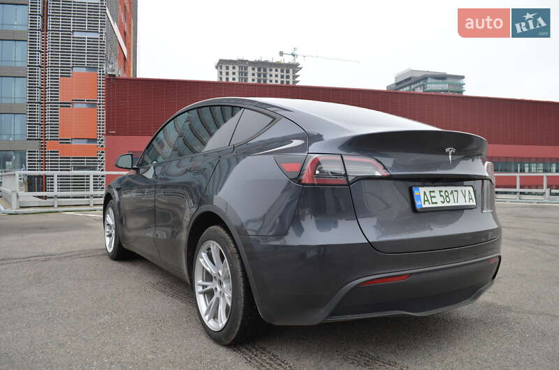 Позашляховик / Кросовер Tesla Model Y 2024 в Дніпрі фото 11 Позашляховик / Кросовер Tesla Model Y 2024 в Дніпрі