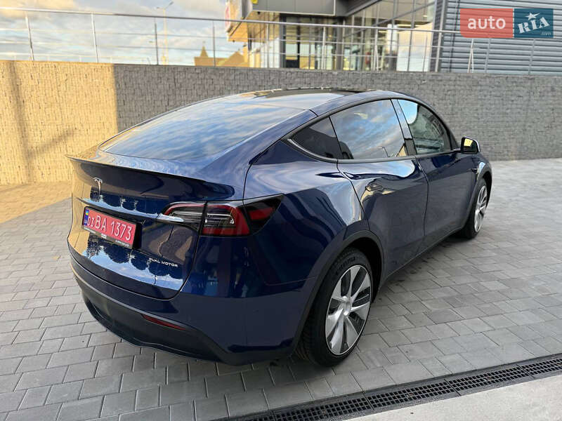 Внедорожник / Кроссовер Tesla Model Y 2021 в Луцке
