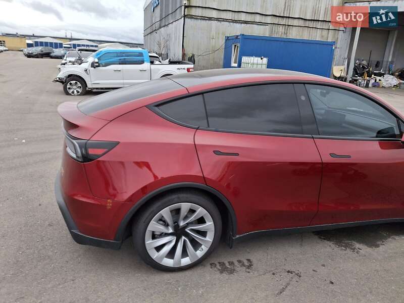 Внедорожник / Кроссовер Tesla Model Y 2026 в Киеве