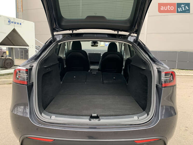 Внедорожник / Кроссовер Tesla Model Y 2024 в Киеве