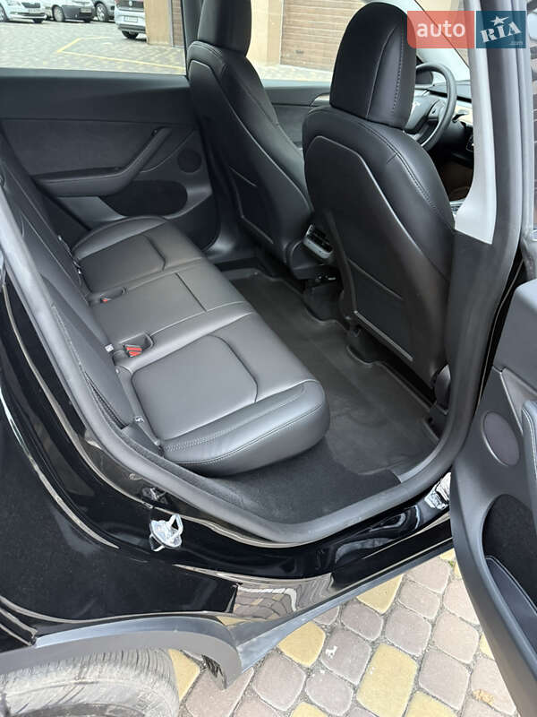 Внедорожник / Кроссовер Tesla Model Y 2024 в Виннице