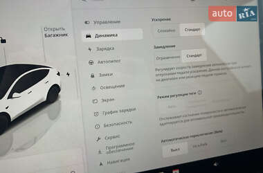 Позашляховик / Кросовер Tesla Model Y 2025 в Києві
