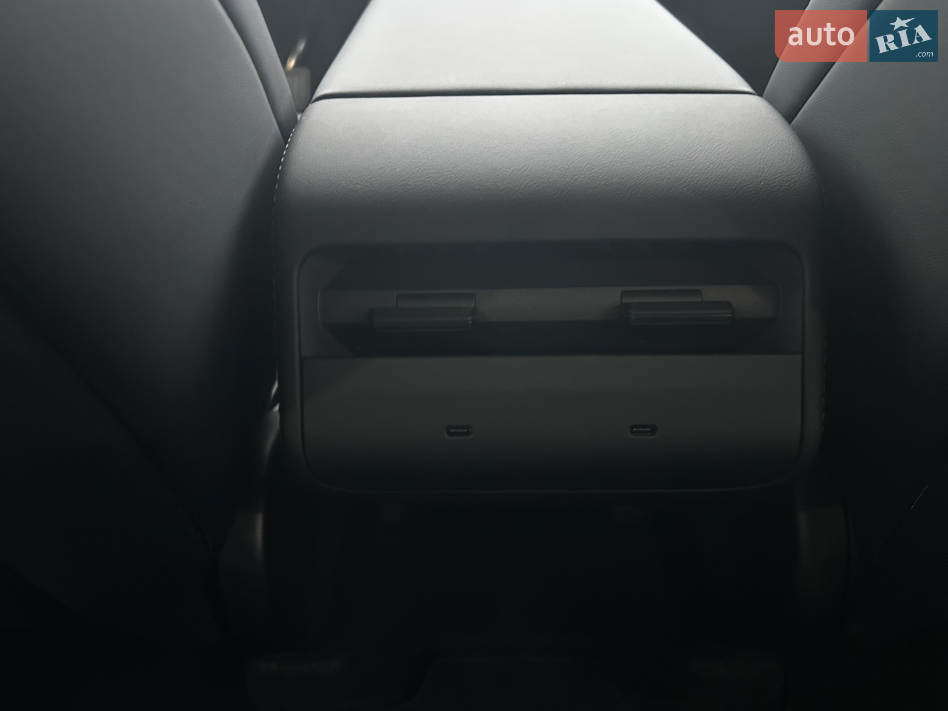 2025 Tesla Model Y - мініатюра 27