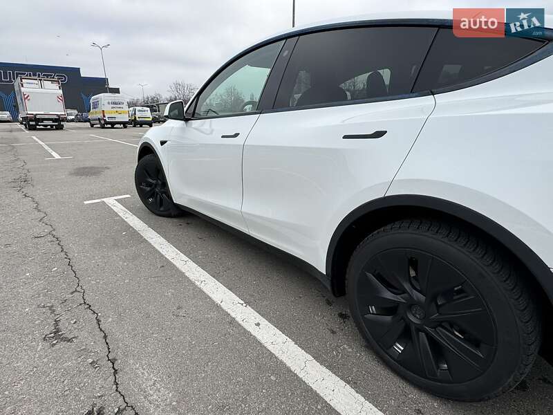 Внедорожник / Кроссовер Tesla Model Y 2022 в Киеве
