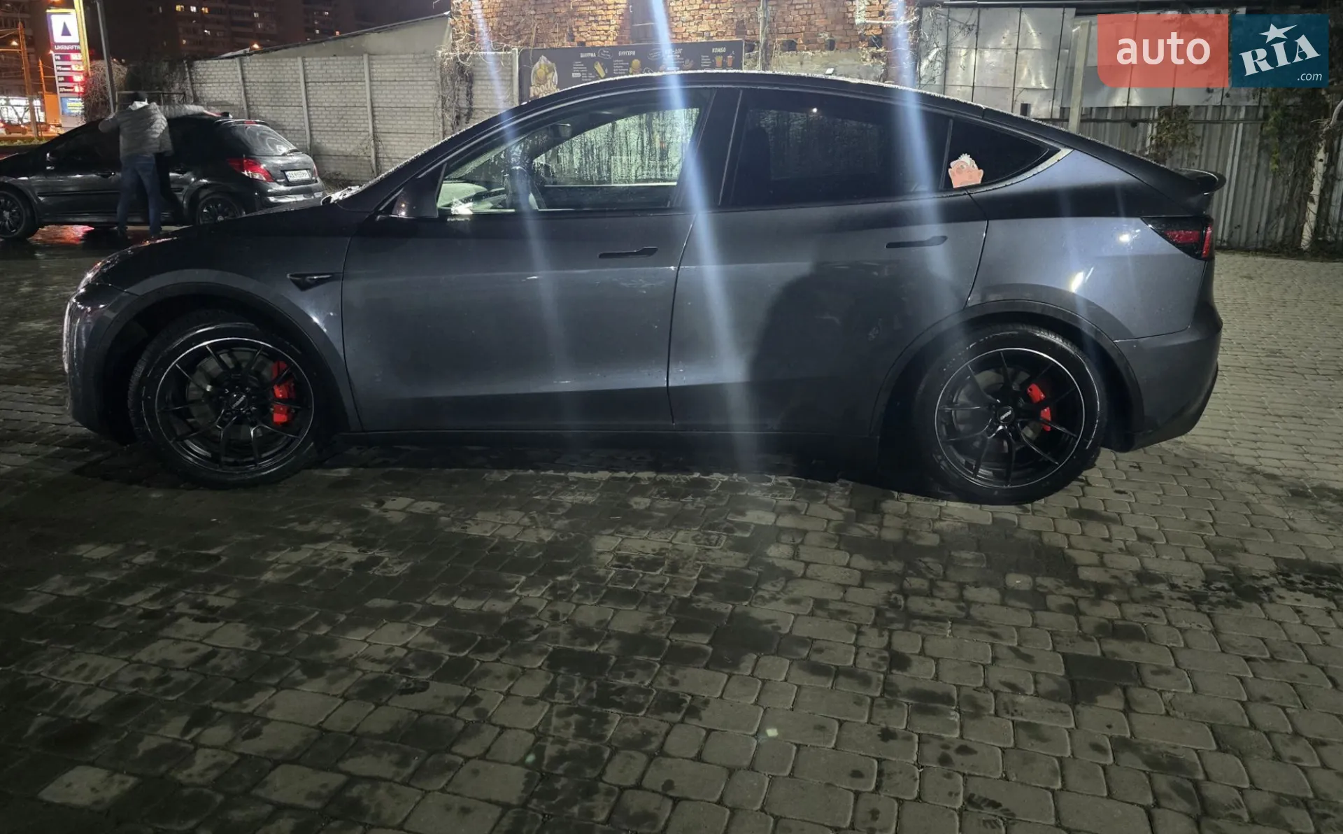 2022 Tesla Model Y - мініатюра 3