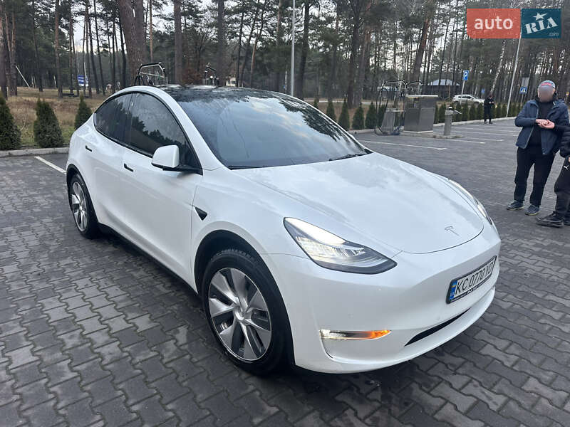 Внедорожник / Кроссовер Tesla Model Y 2021 в Луцке