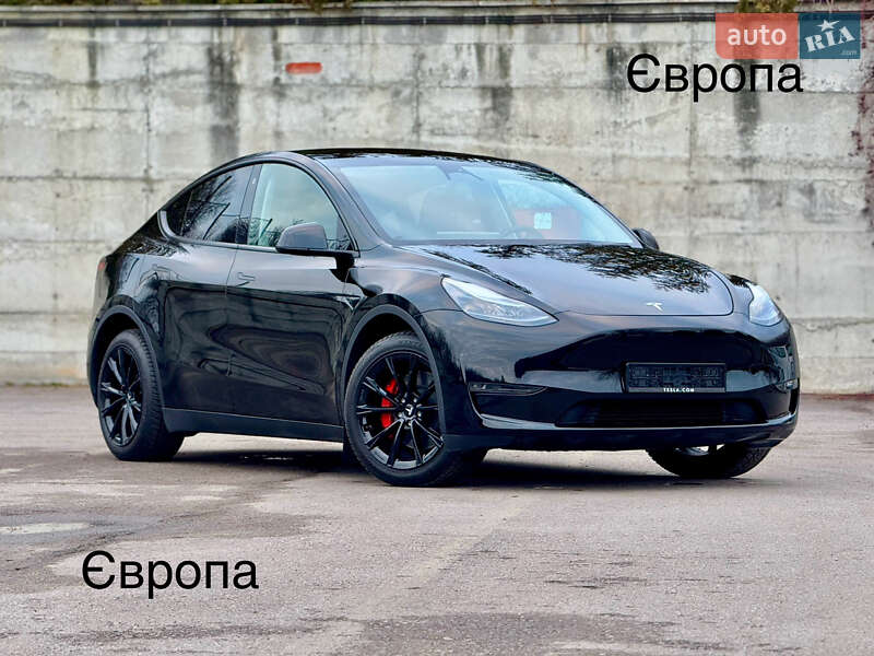 Tesla Model Y 2024