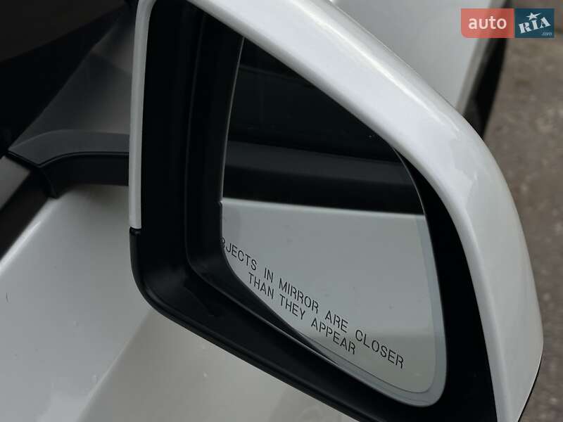 Внедорожник / Кроссовер Tesla Model Y 2023 в Львове