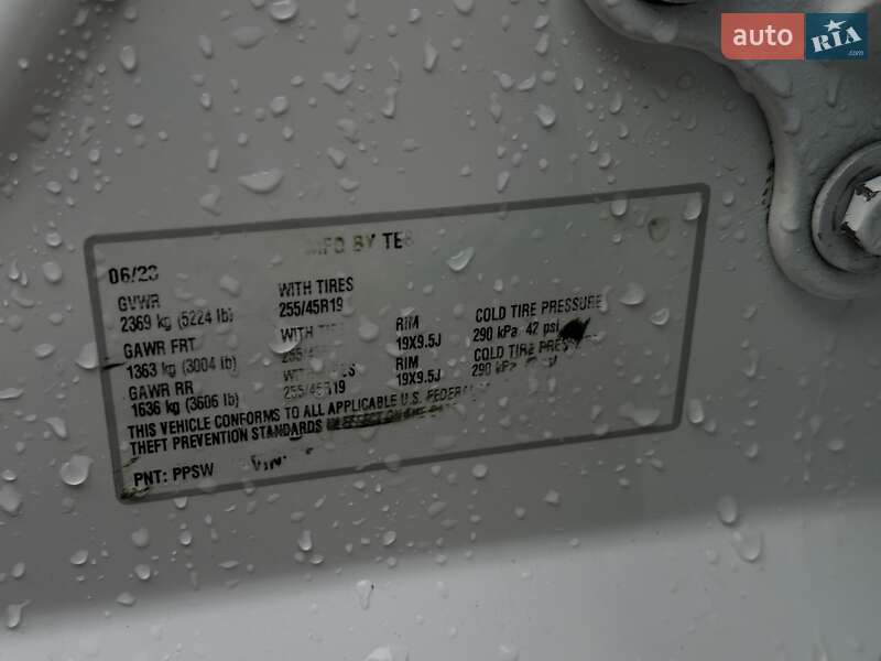 Внедорожник / Кроссовер Tesla Model Y 2023 в Львове