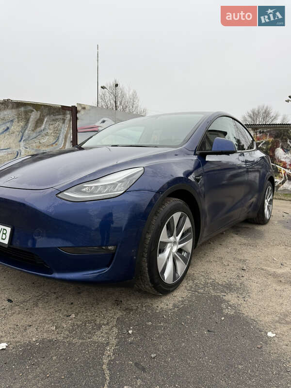 Внедорожник / Кроссовер Tesla Model Y 2020 в Киеве