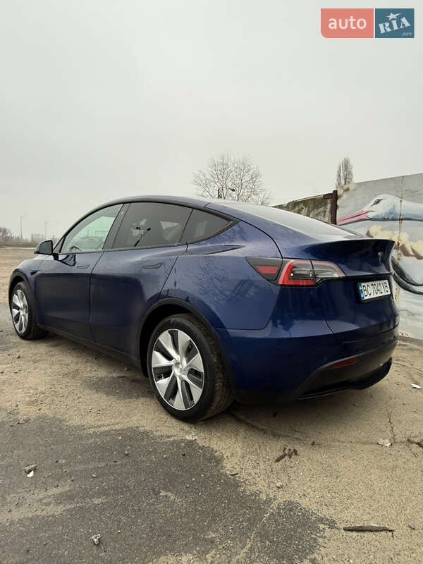Внедорожник / Кроссовер Tesla Model Y 2020 в Киеве