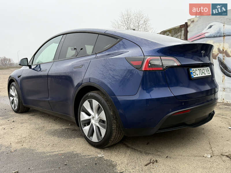 Внедорожник / Кроссовер Tesla Model Y 2020 в Киеве