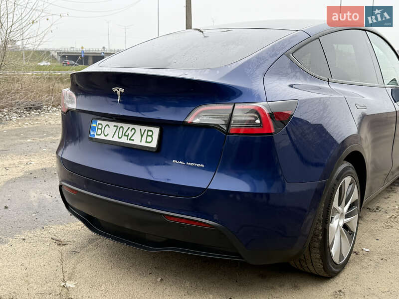 Внедорожник / Кроссовер Tesla Model Y 2020 в Киеве
