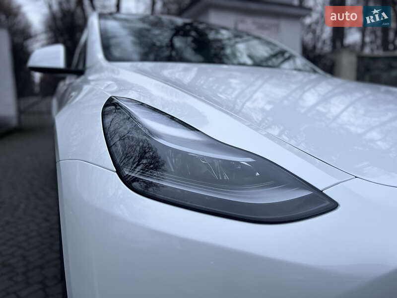 Внедорожник / Кроссовер Tesla Model Y 2024 в Львове