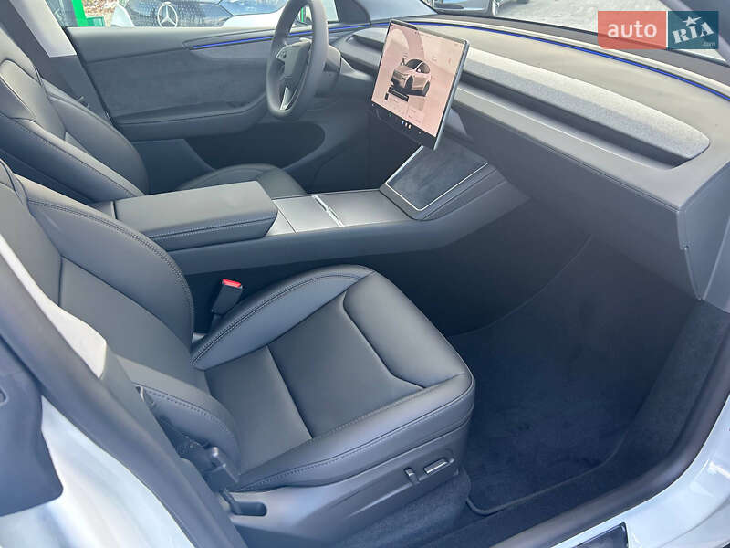 Внедорожник / Кроссовер Tesla Model Y 2025 в Киеве фото 16 Внедорожник / Кроссовер Tesla Model Y 2025 в Киеве