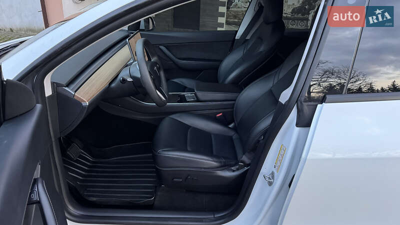 Внедорожник / Кроссовер Tesla Model Y 2020 в Луцке