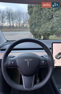 Внедорожник / Кроссовер Tesla Model Y 2021 в Ровно