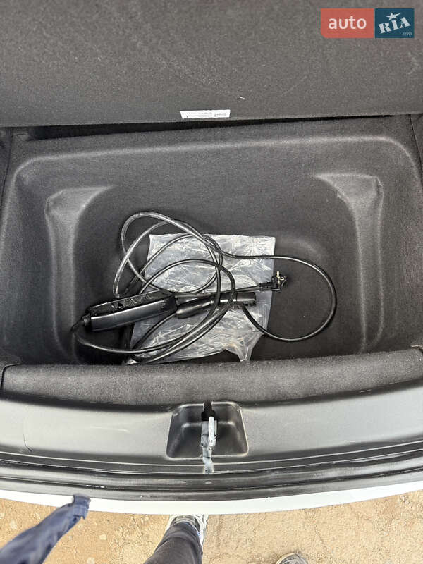 Внедорожник / Кроссовер Tesla Model Y 2022 в Луцке фото 36 Внедорожник / Кроссовер Tesla Model Y 2022 в Луцке