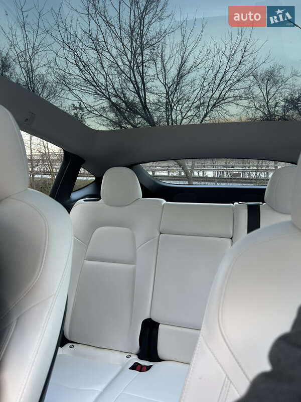 Внедорожник / Кроссовер Tesla Model Y 2022 в Киеве фото 6 Внедорожник / Кроссовер Tesla Model Y 2022 в Киеве