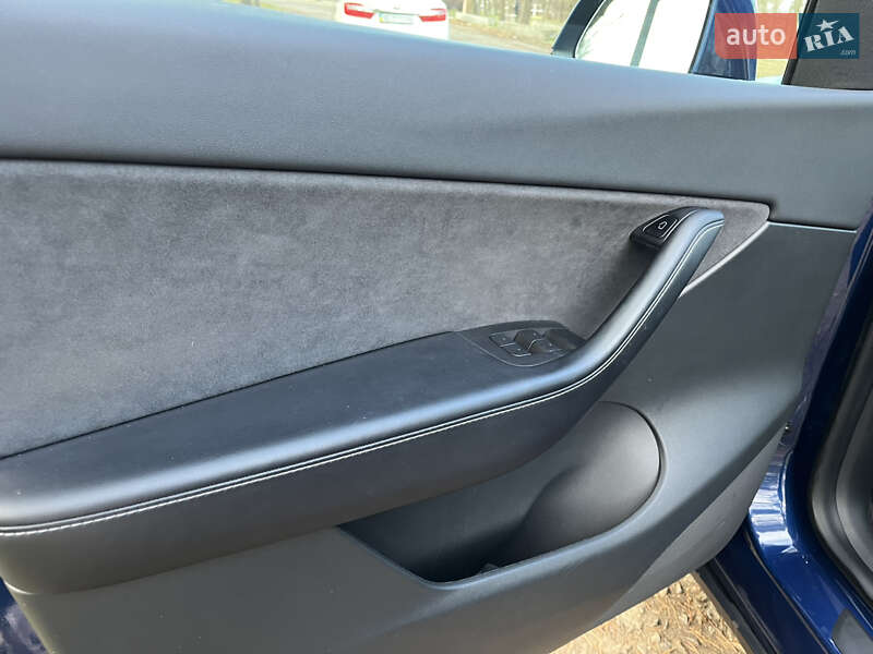 Внедорожник / Кроссовер Tesla Model Y 2021 в Кривом Роге