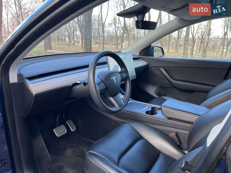 Внедорожник / Кроссовер Tesla Model Y 2021 в Кривом Роге