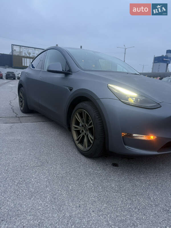 Внедорожник / Кроссовер Tesla Model Y 2022 в Киеве