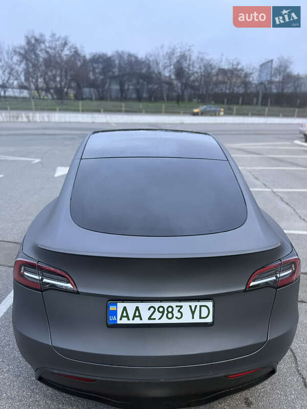 Внедорожник / Кроссовер Tesla Model Y 2022 в Киеве