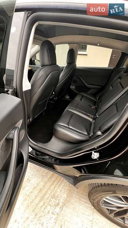 Внедорожник / Кроссовер Tesla Model Y 2021 в Бородянке