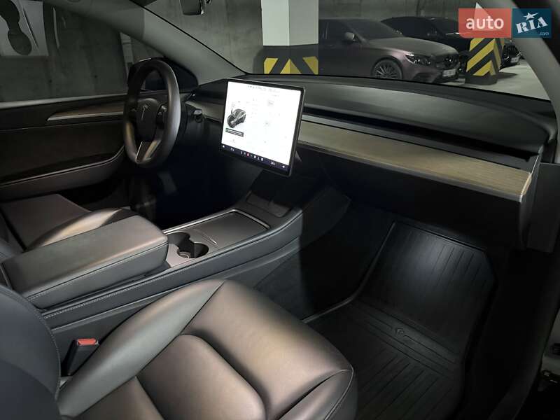 Внедорожник / Кроссовер Tesla Model Y 2023 в Днепре фото 32 Внедорожник / Кроссовер Tesla Model Y 2023 в Днепре