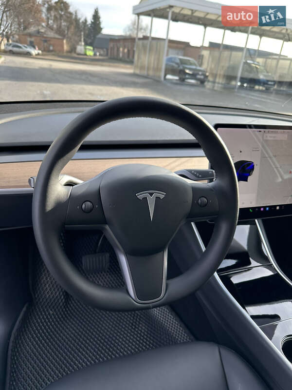 Внедорожник / Кроссовер Tesla Model Y 2020 в Лубнах