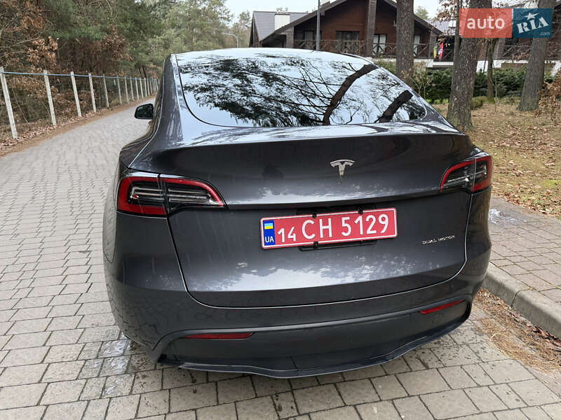 Внедорожник / Кроссовер Tesla Model Y 2023 в Львове