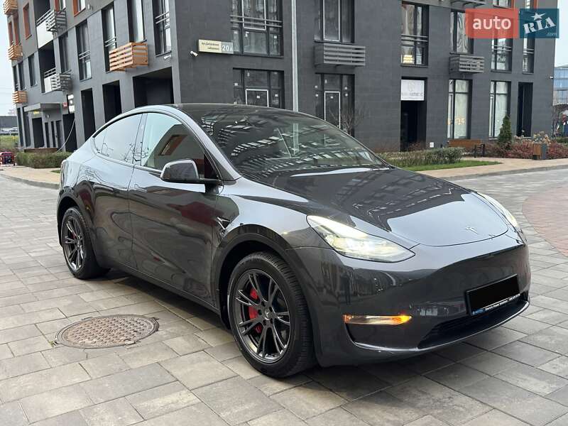 Внедорожник / Кроссовер Tesla Model Y 2024 в Киеве